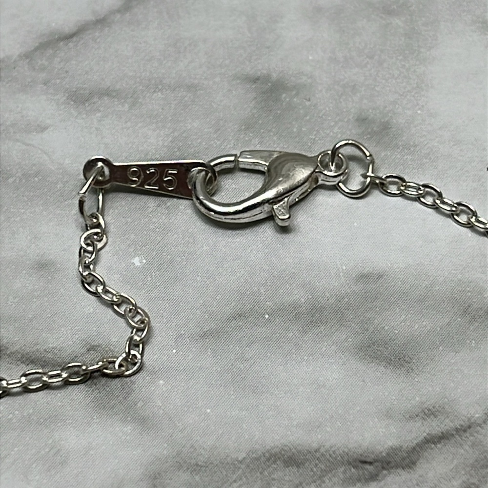 HANDMADE TIGERS EYE SILVER PENDANT WITH 925 SILVER CHAIN
NWT - Picture 6 of 9